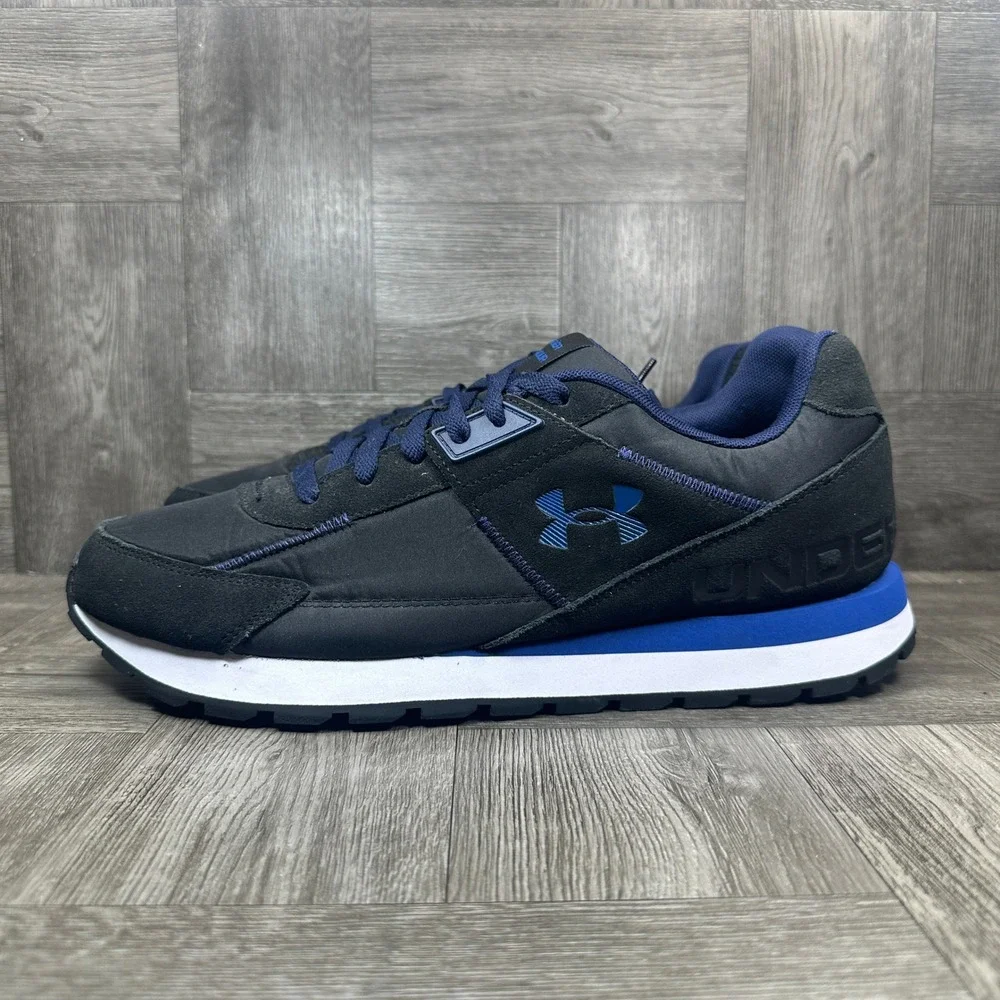 Under Armour Essential Runner Sneakers Mens 12 Black Blue NEW 3028408-002